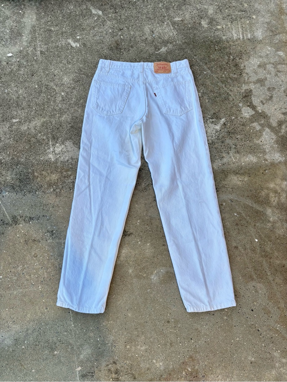 Vintage Levis 550 Relaxed Red Tab Jeans Men 34x32 Cream White Made in USA